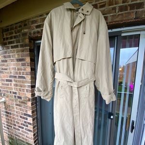 Trench Coat - London Fog 42